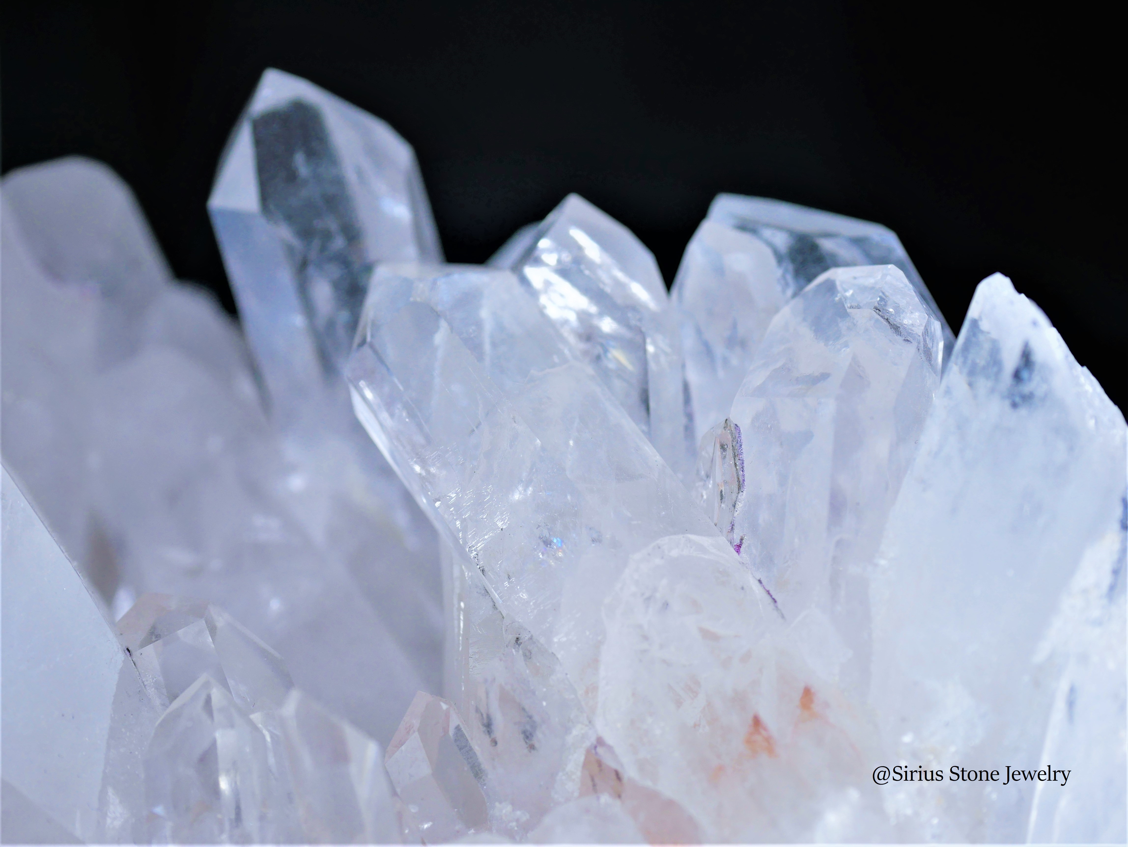 5Aシリウス貴州水晶クラスターラージサイズ