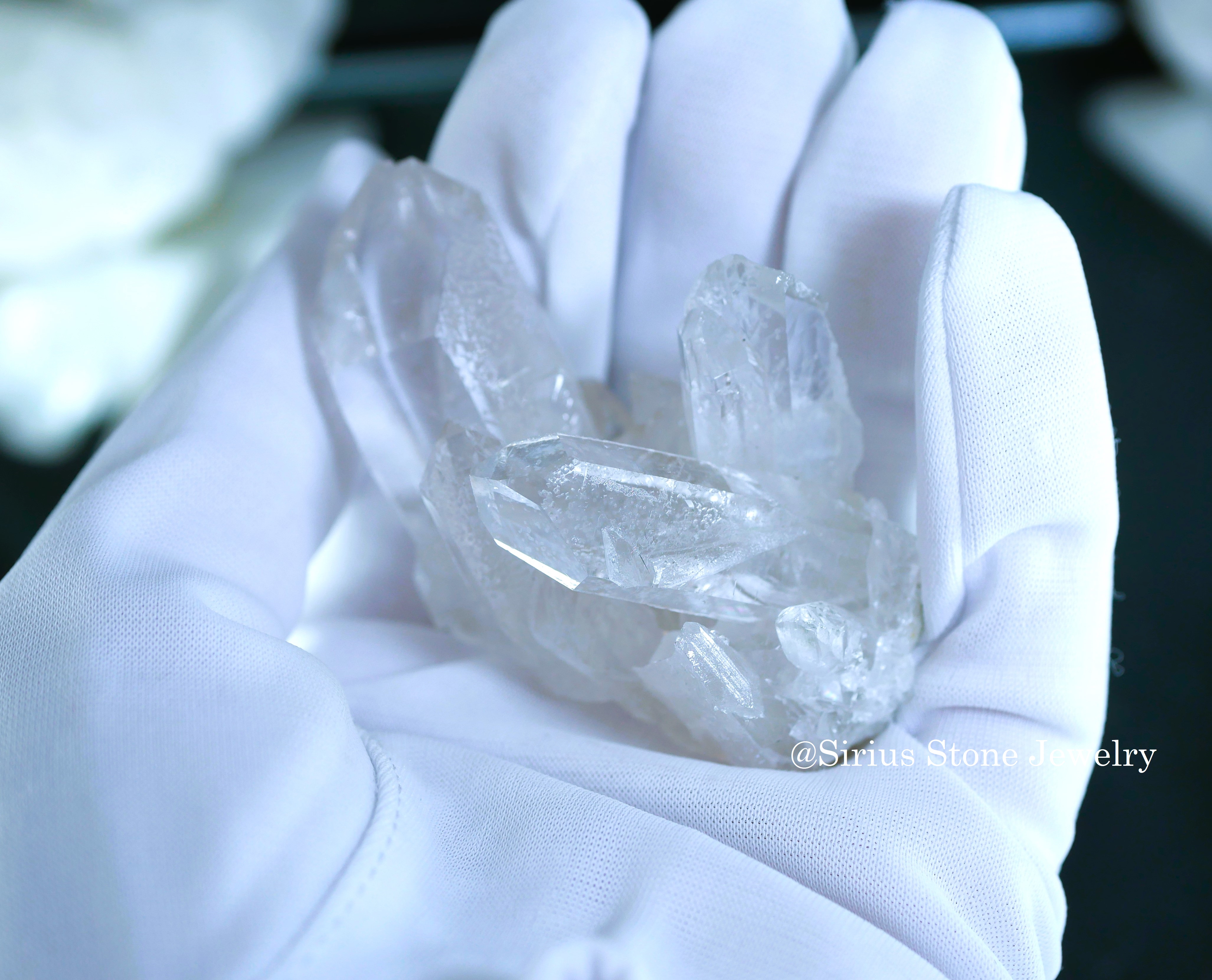 【トマスゴンザカ産水晶クラスター　エナジープレートセット】スモール（水晶さざれ付）