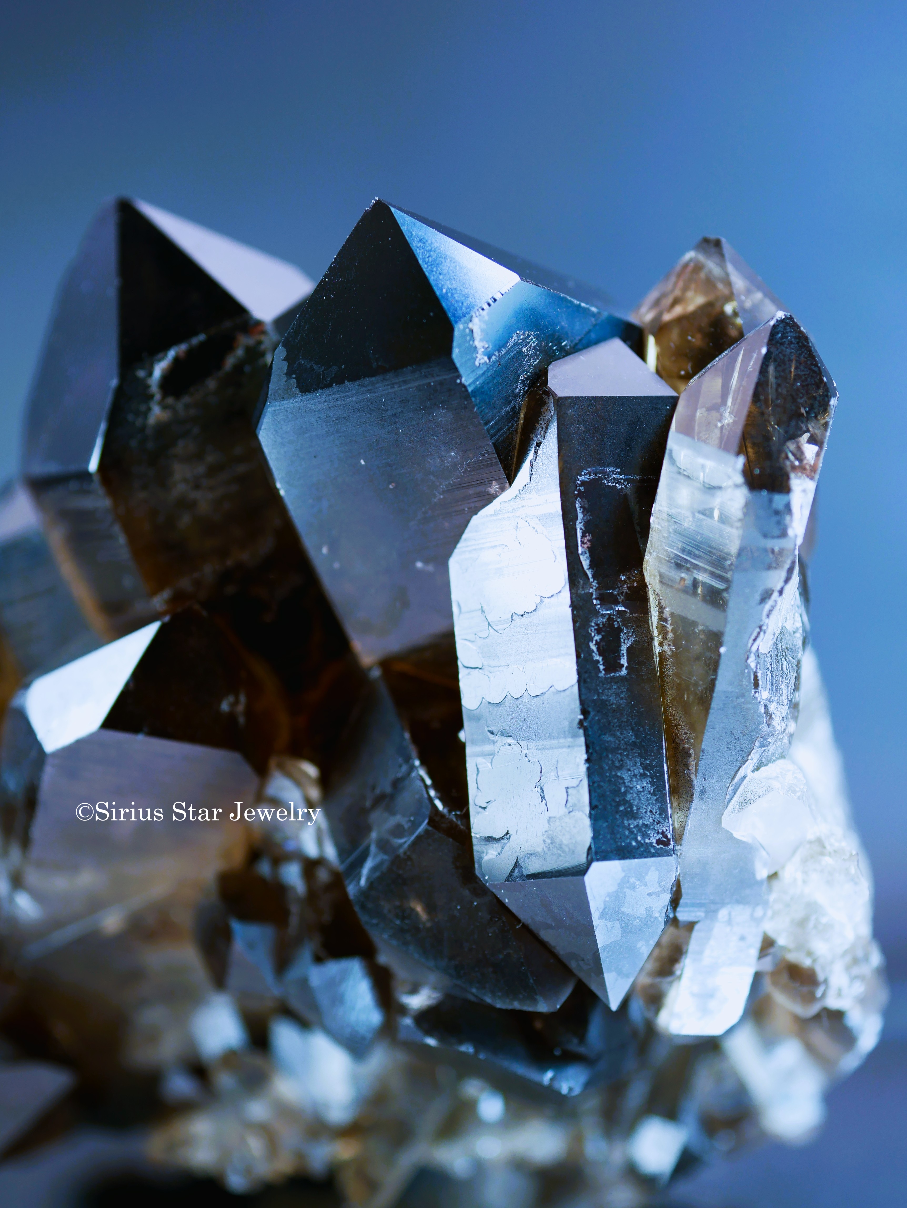 シリウス天然スモーキークラスター　ラージサイズ