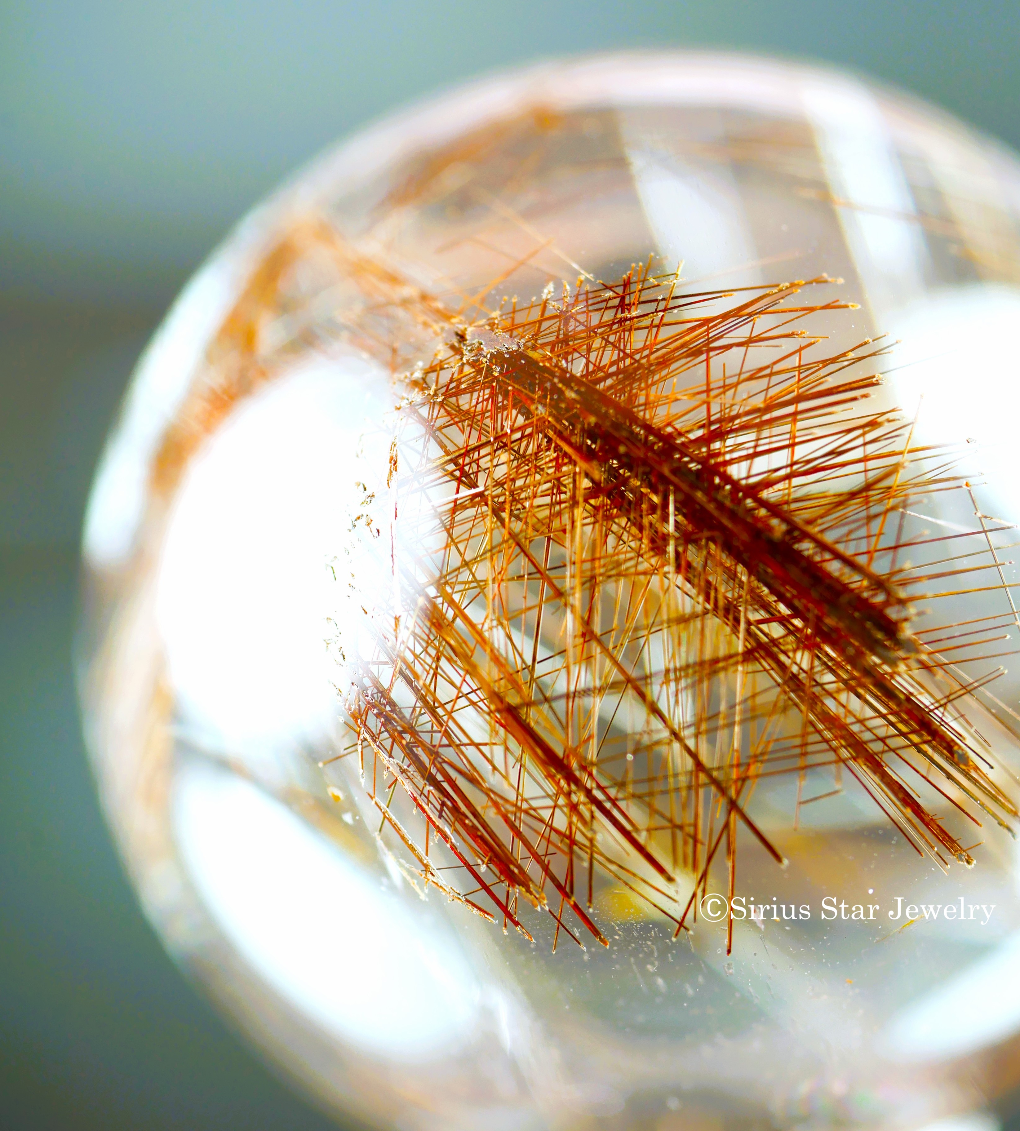 【黄金のルチルクォーツスフィアー】スモール