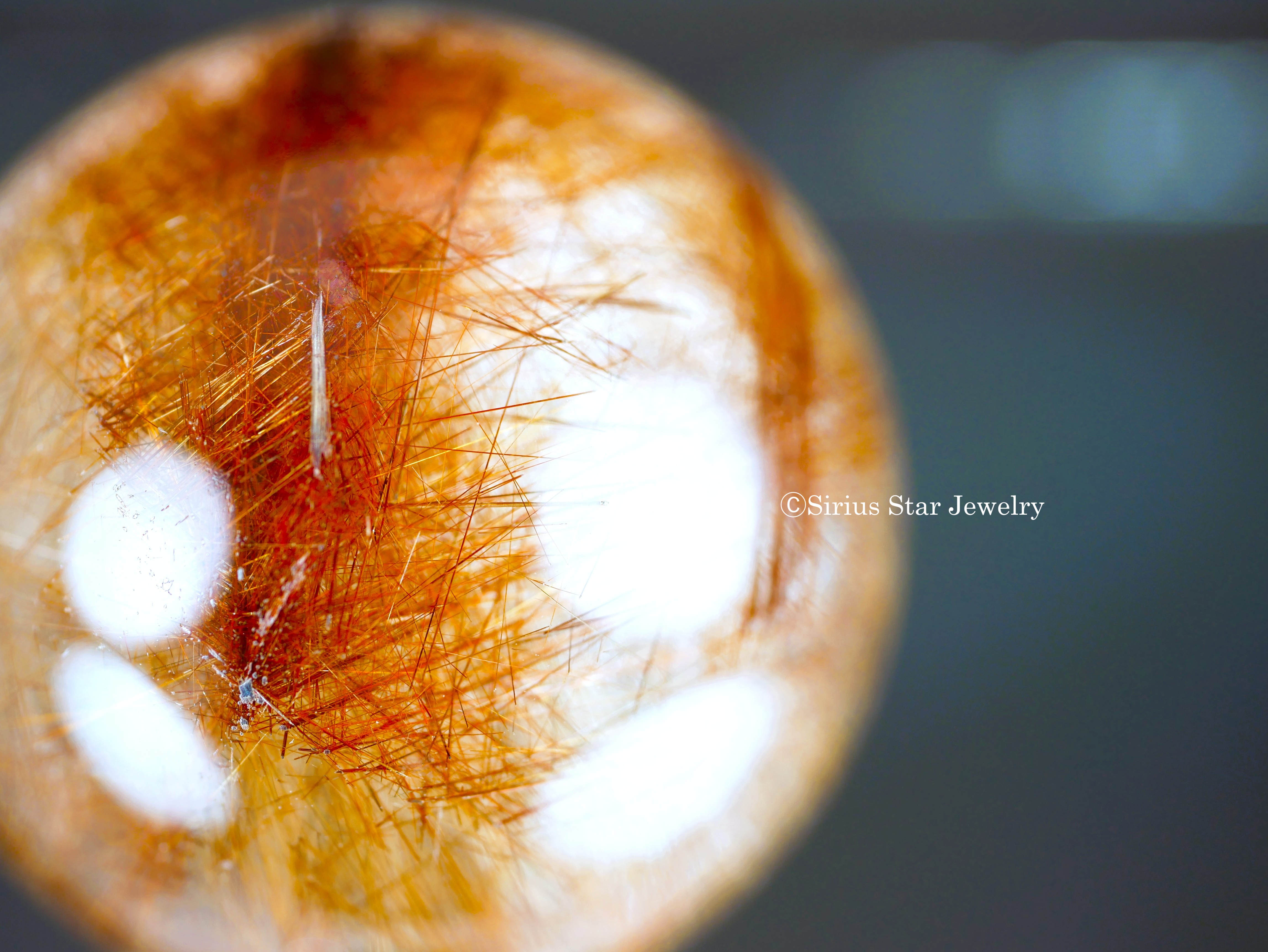 【黄金のルチルクォーツスフィアー】ミディアム