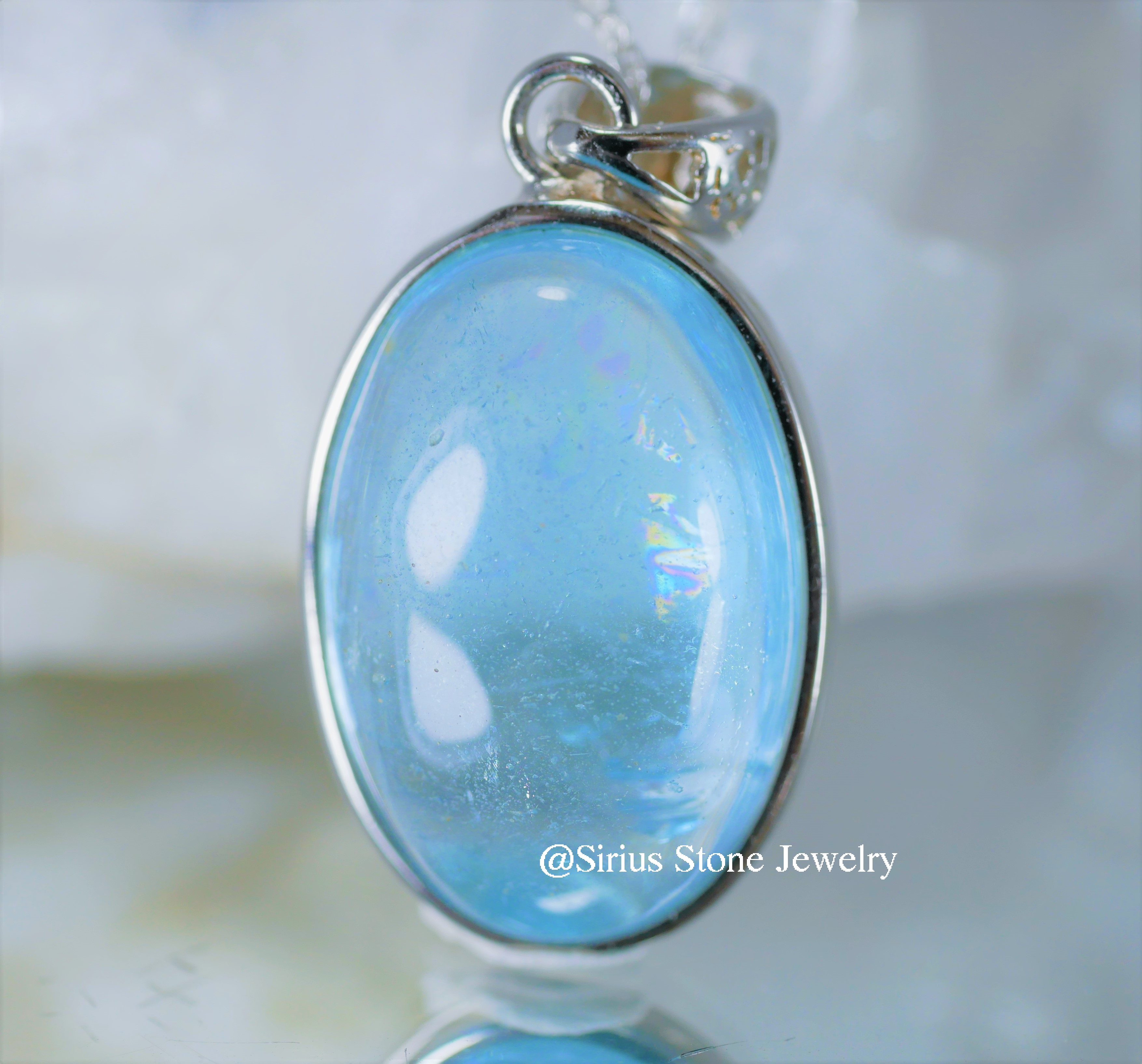 クリアブルートパーズペンダント　オーバル