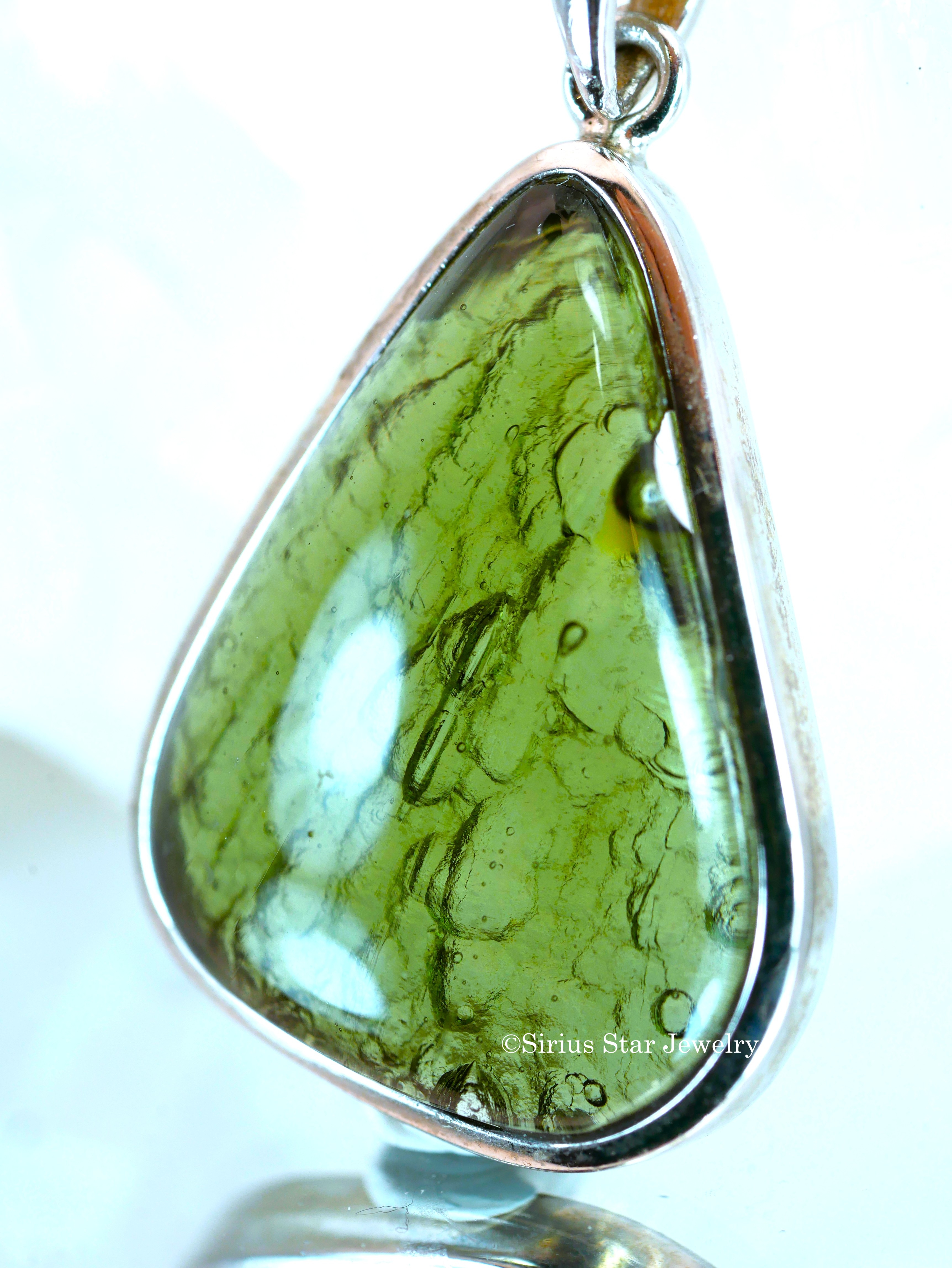 【モルダバイトペンダント】しずくタイプ